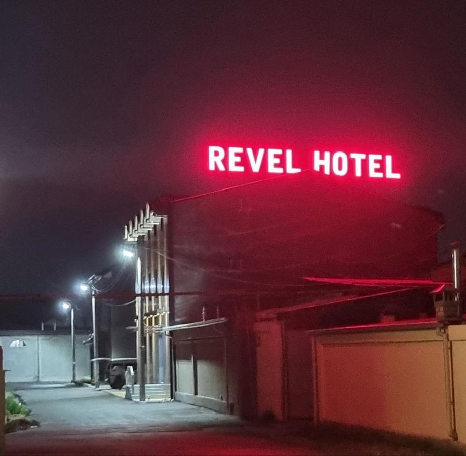 Revel Hotel Tashkent Esterno foto