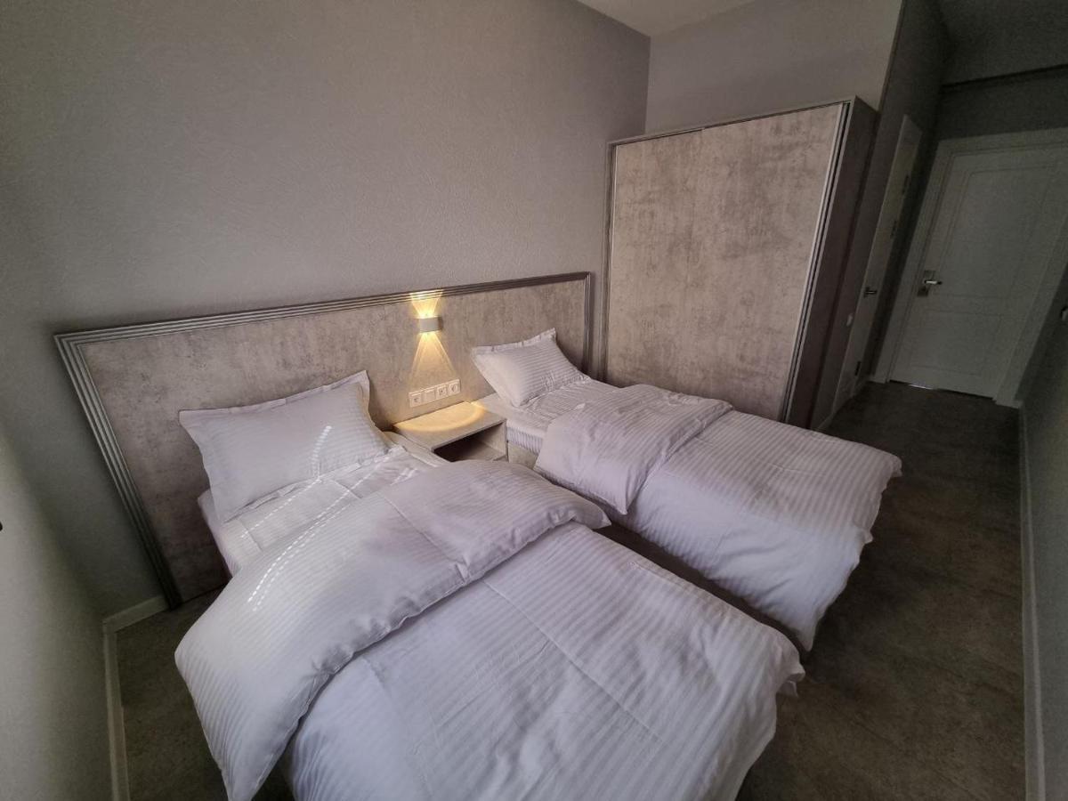 Revel Hotel Tashkent Esterno foto