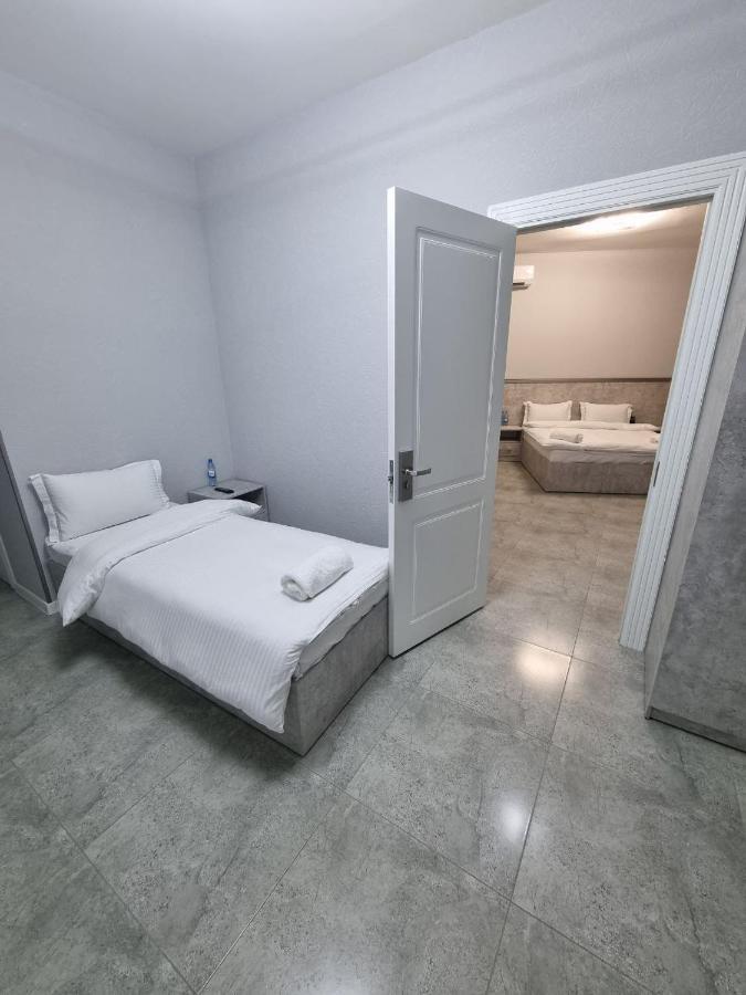 Revel Hotel Tashkent Esterno foto