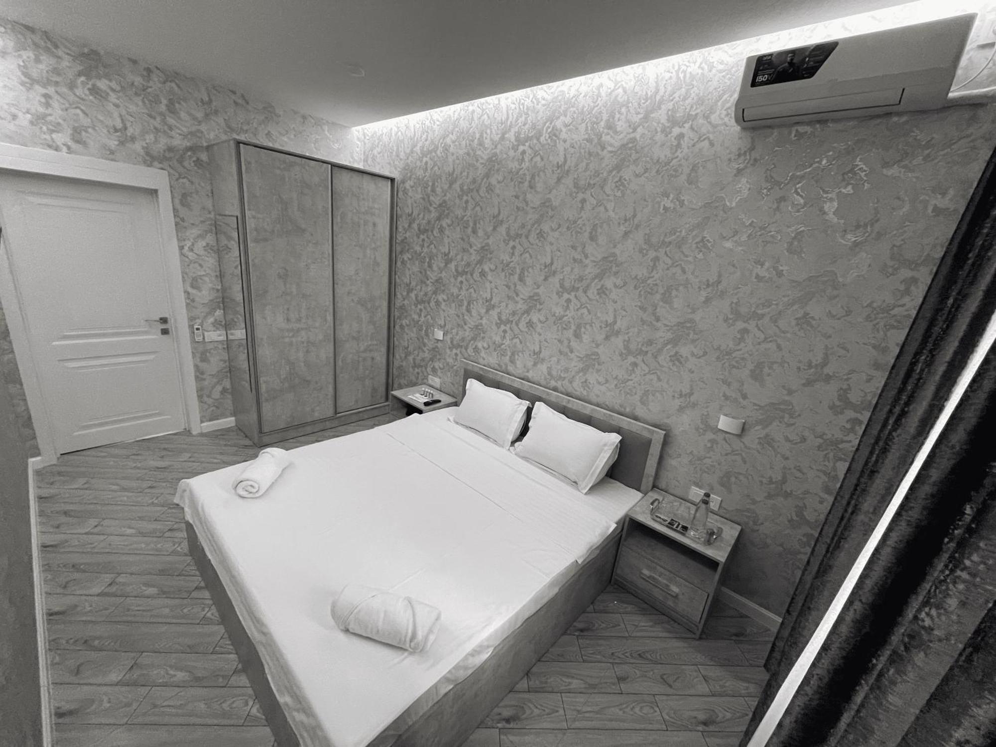 Revel Hotel Tashkent Esterno foto